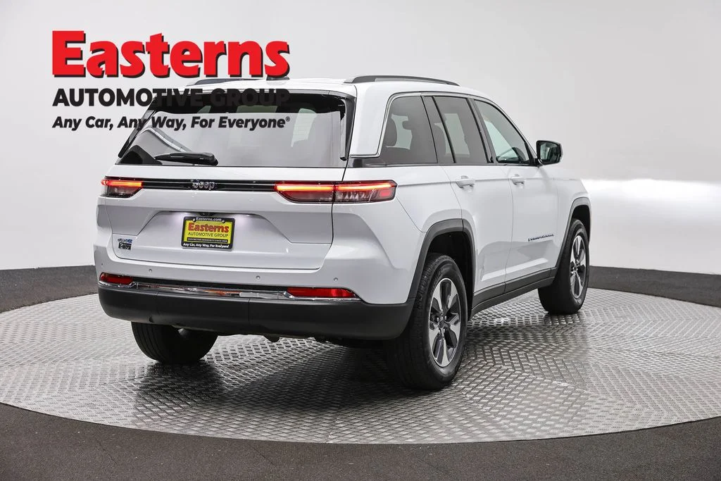 Used 2023 White Jeep 4xe image 5
