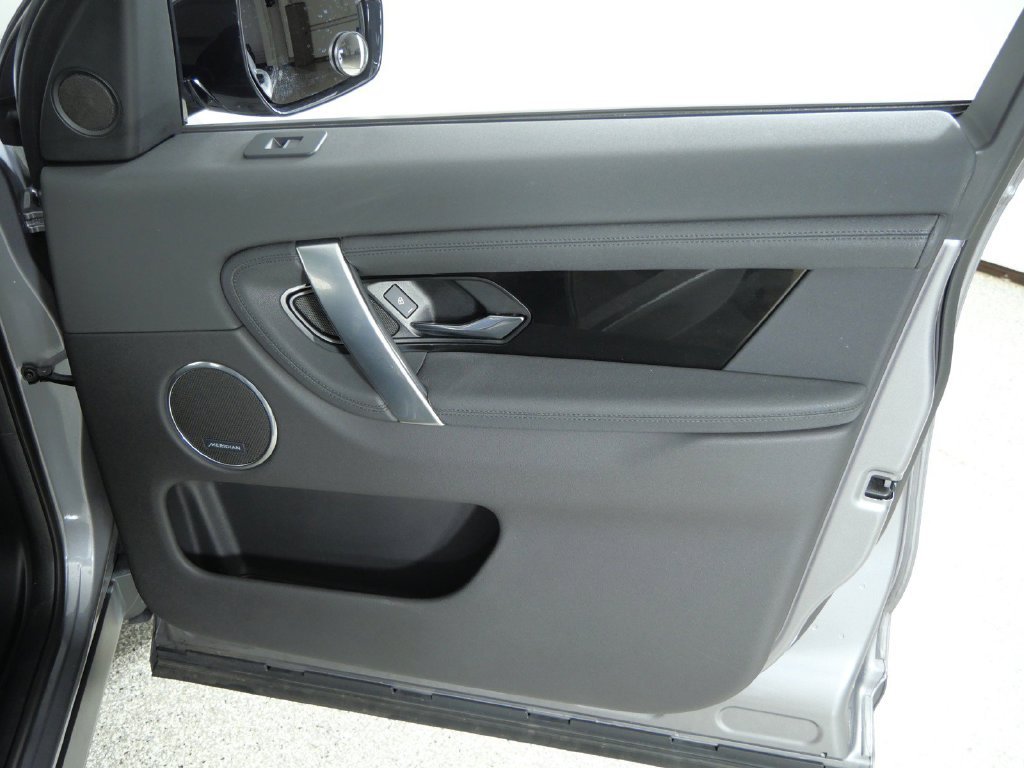 Used 2024 Gray Land Rover S image 20