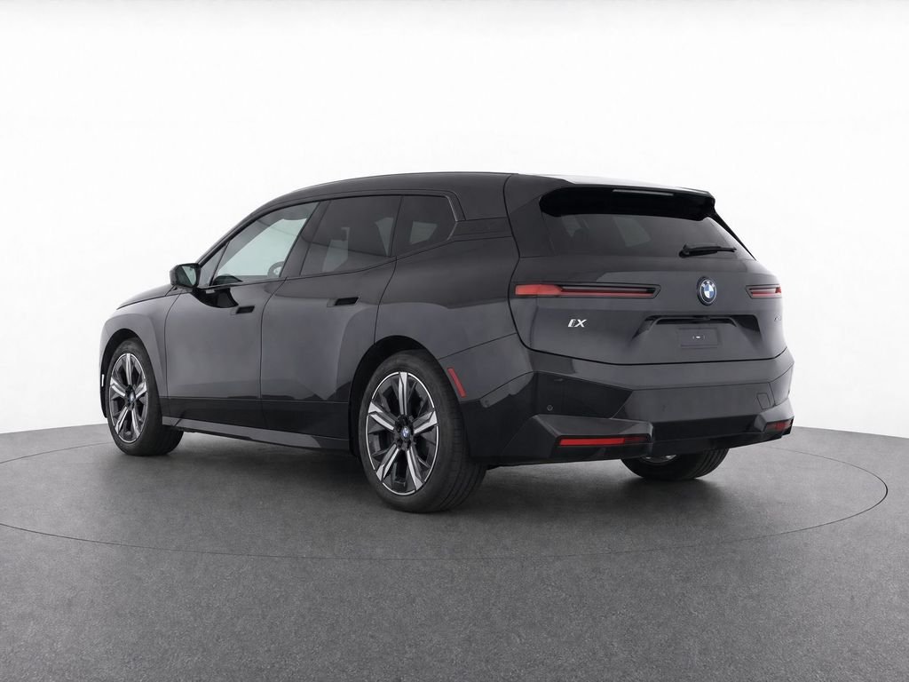 Certified Used 2024 Dark Graphite BMW xDrive50 image 5