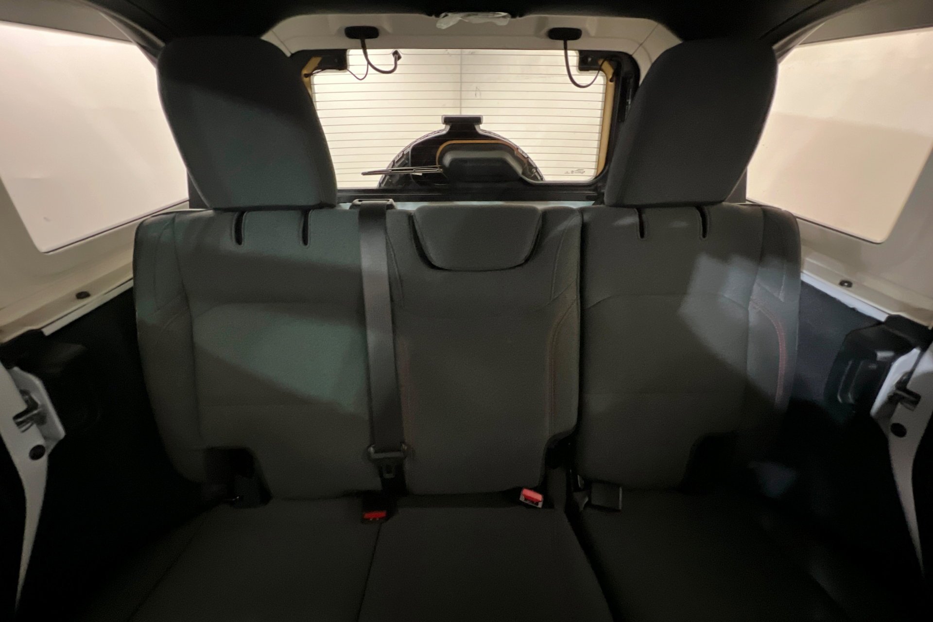 Used 2025 Bright White Clearcoat Jeep Rubicon image 26