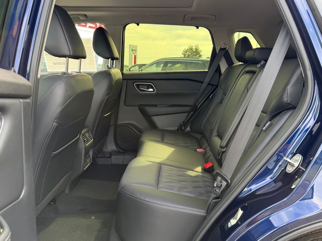 New 2026 Deep Ocean Blue Pearl Nissan Platinum image 14