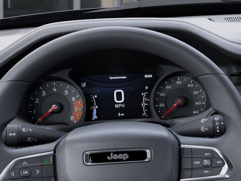 New 2026 Diamond Black Crystal Pearlcoat Jeep Latitude Altitude image 17