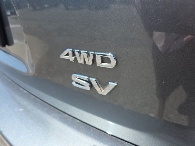 Used 2018 Gray Nissan SV image 5