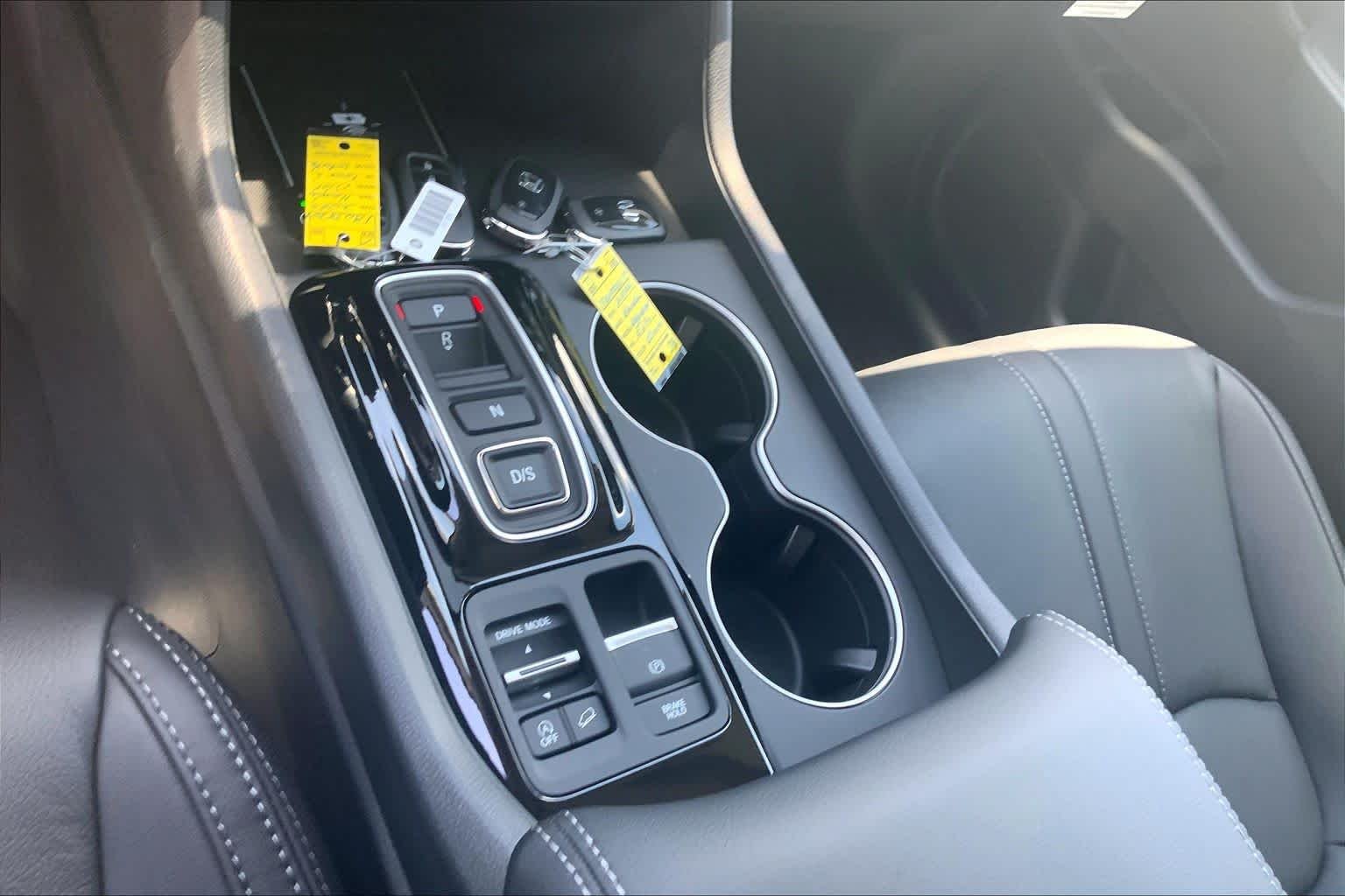 New 2026 Platinum White Pearl Honda AWD Touring Blackout image 20
