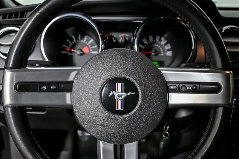 Used 2007 Black Clearcoat Ford GT Premium image 20