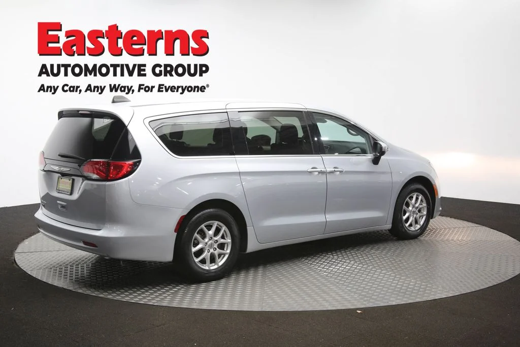 Used 2023 Silver Chrysler LX image 42