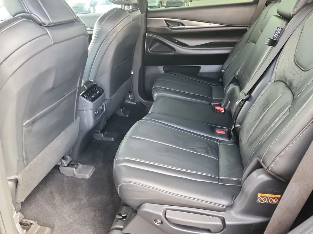 Used 2022 Black INFINITI LUXE image 11