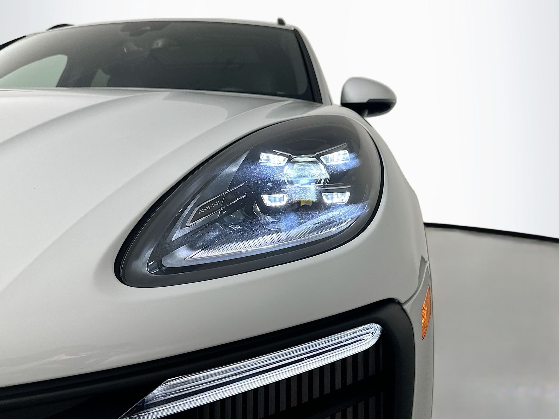 2024 Porsche Macan S - Photo 15