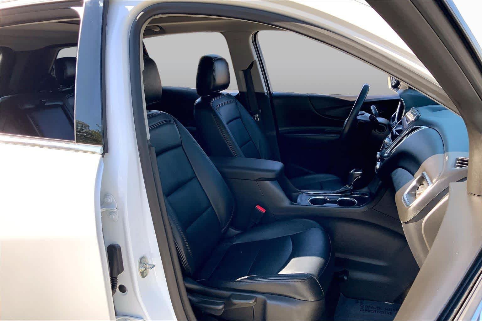 Used 2019 Summit White Chevrolet LT image 9