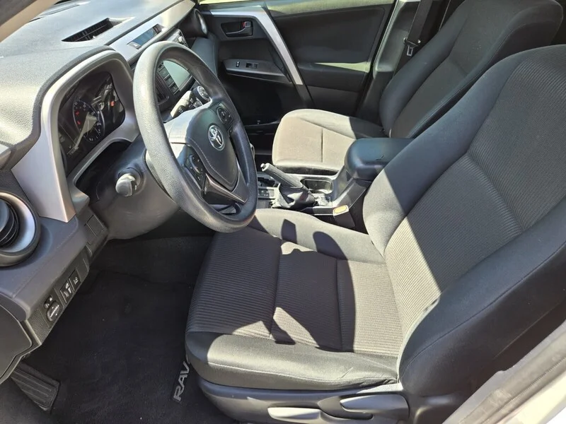Used 2017 White Toyota LE image 7