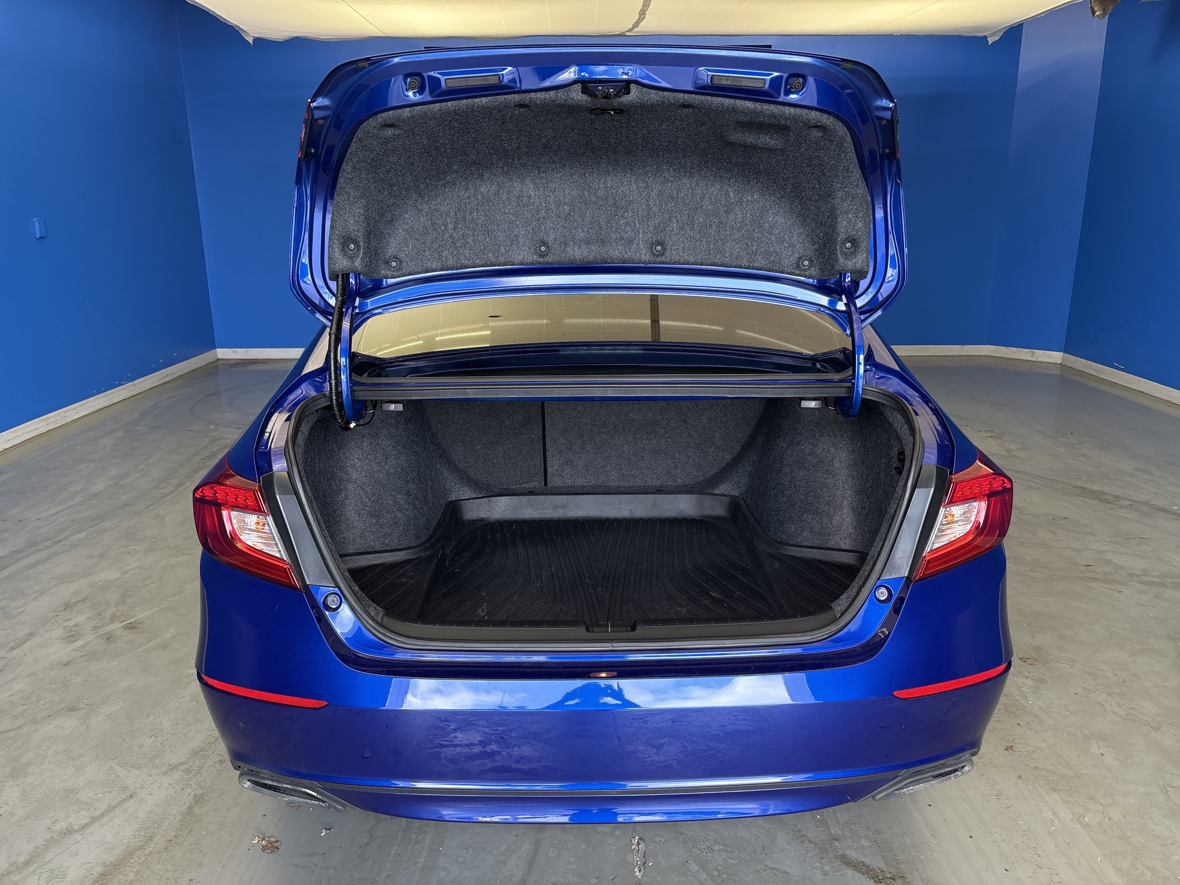 Used 2021 Blue Honda Sport image 28