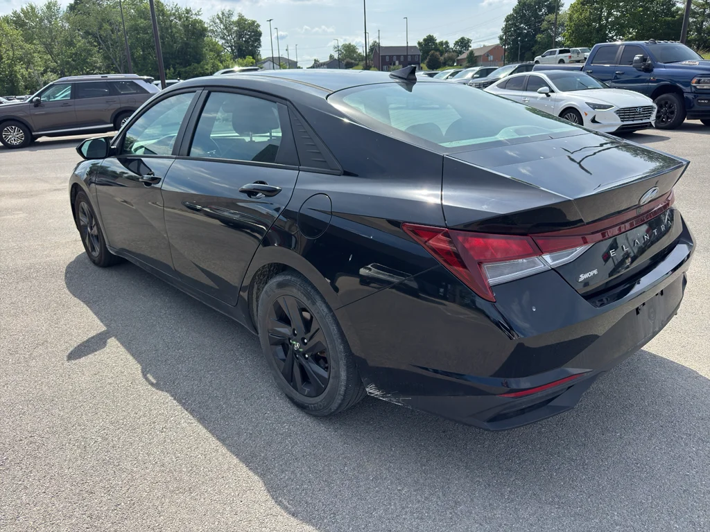 Used 2023 Onyx Black Hyundai SEL image 7