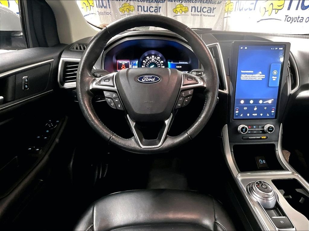 Used 2022 White Ford SEL image 17