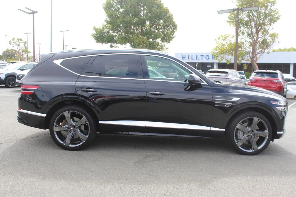 Used 2022 Black Genesis 2.5T image 6