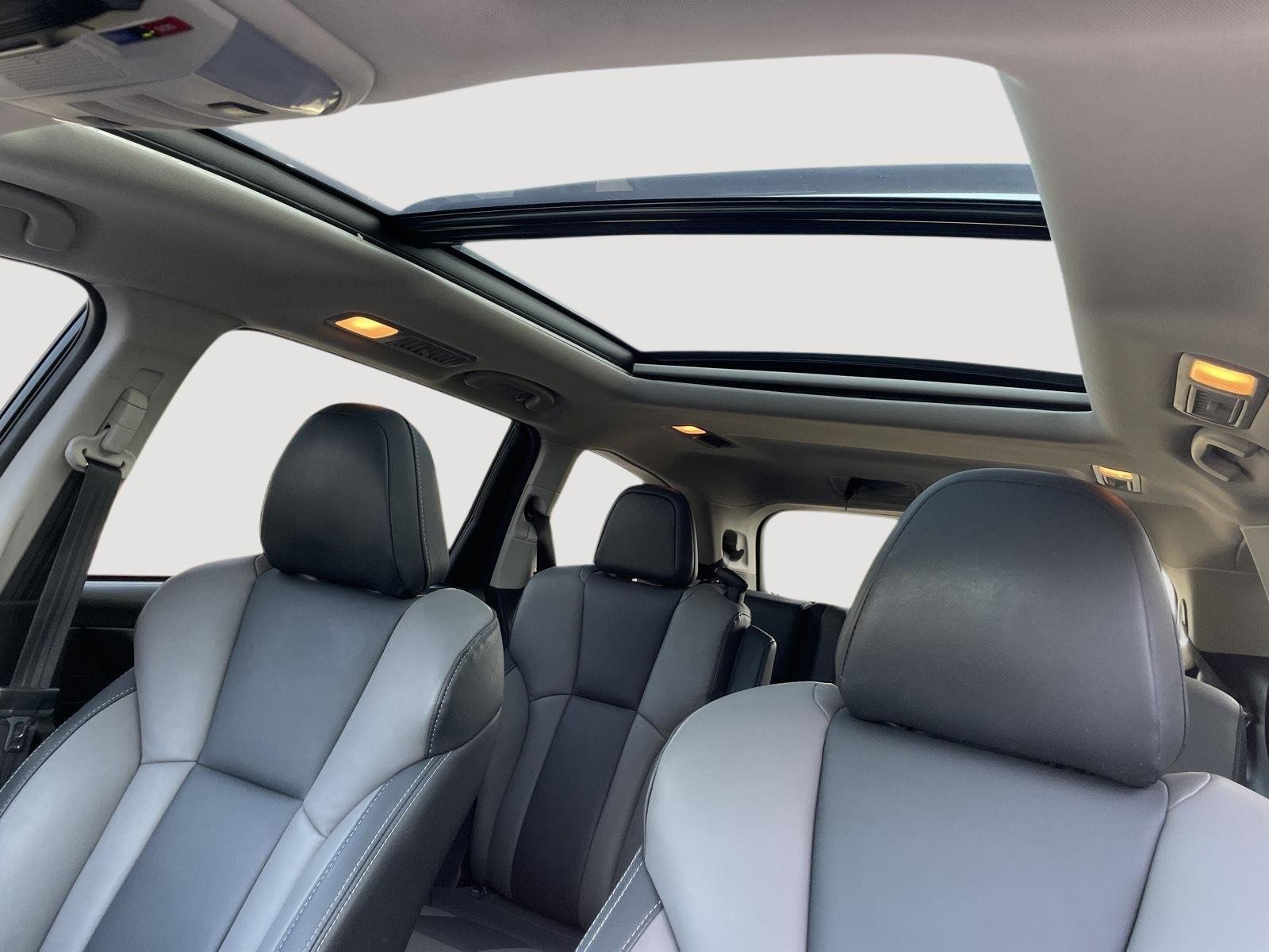 Used 2022 Autumn Green Metallic Subaru Onyx Edition image 4