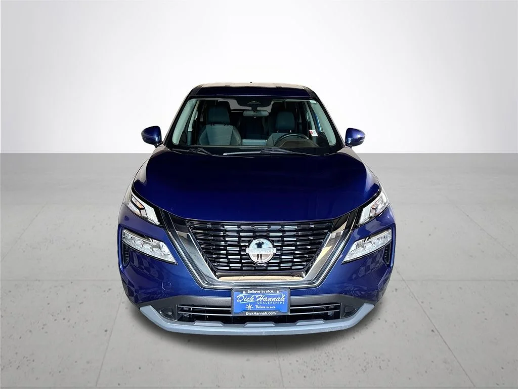 Used 2022 Blue Nissan SV image 3