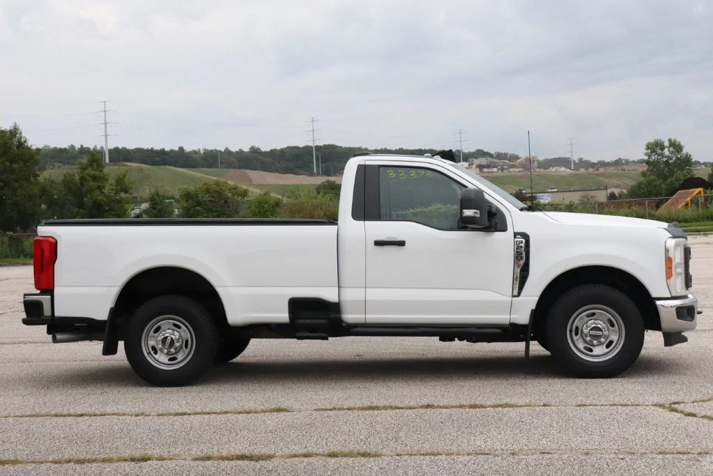 Used 2023 Oxford White Ford XL image 10