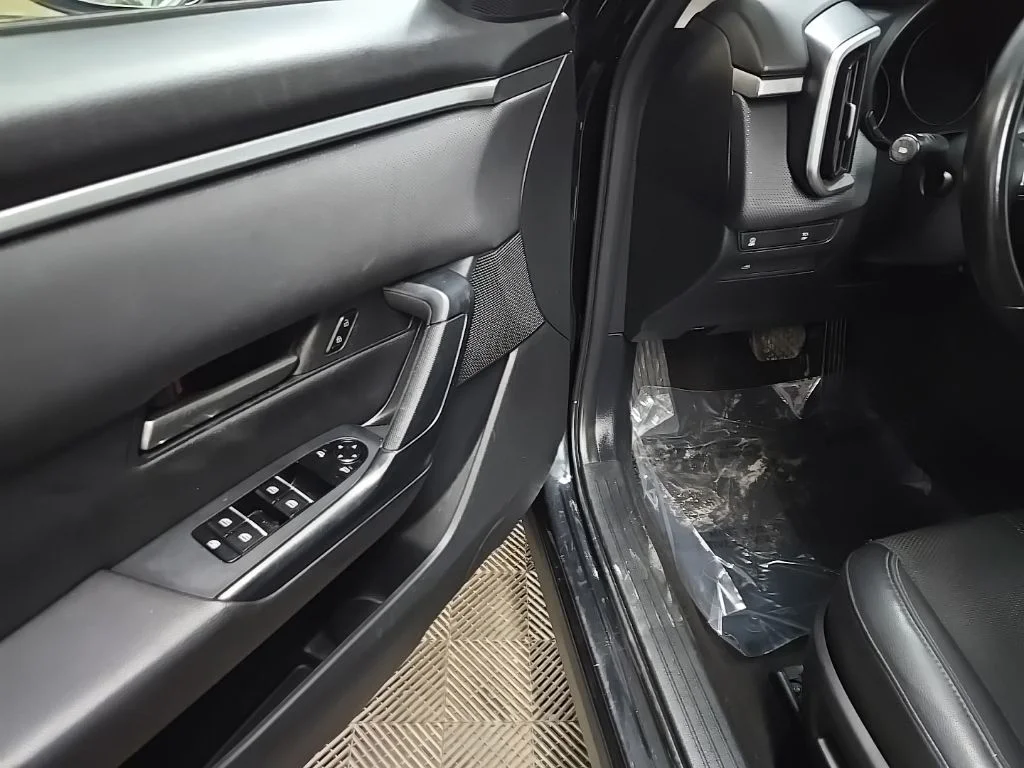 Used 2023 Black Mazda 2.5 S Preferred Plus Package image 28