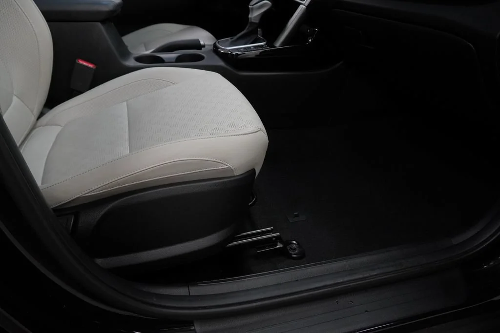 Used 2023 Black Kia EX image 32