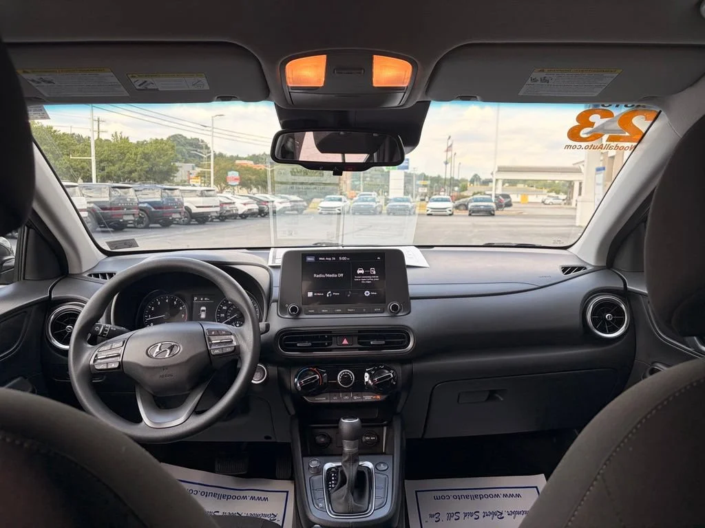 Used 2023 Abyss Black Per Hyundai SEL image 18