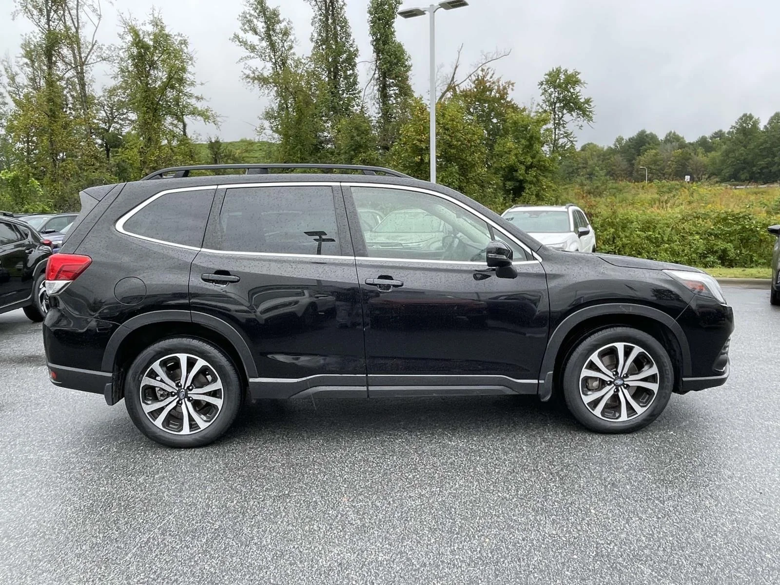 Used 2022 Crystal Black Silica Subaru Limited image 31