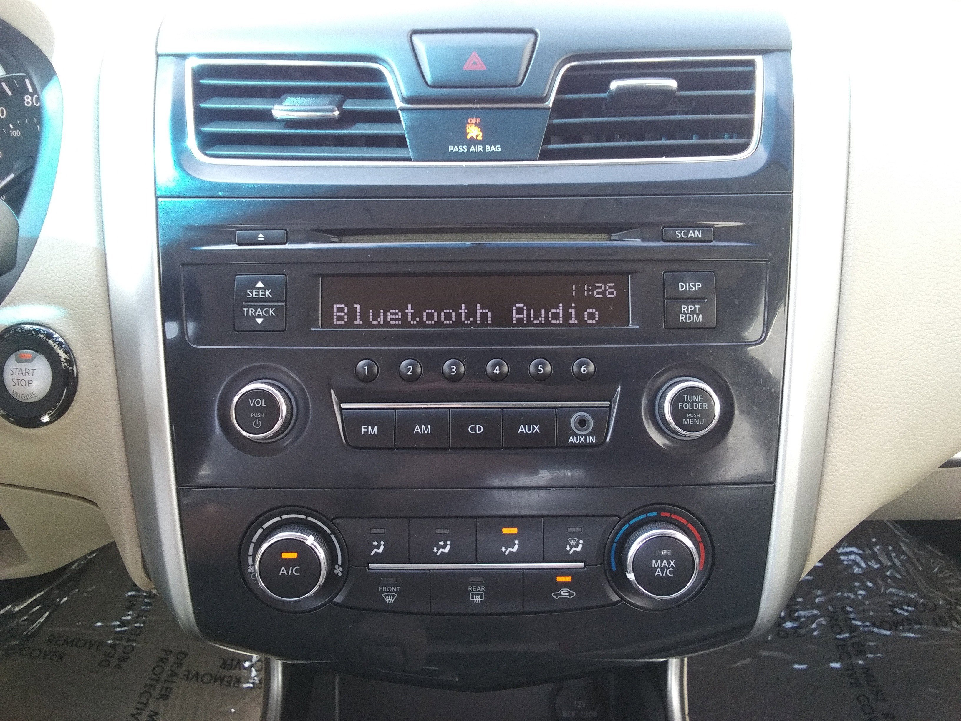 Used 2015 Red Nissan 2.5 S image 17