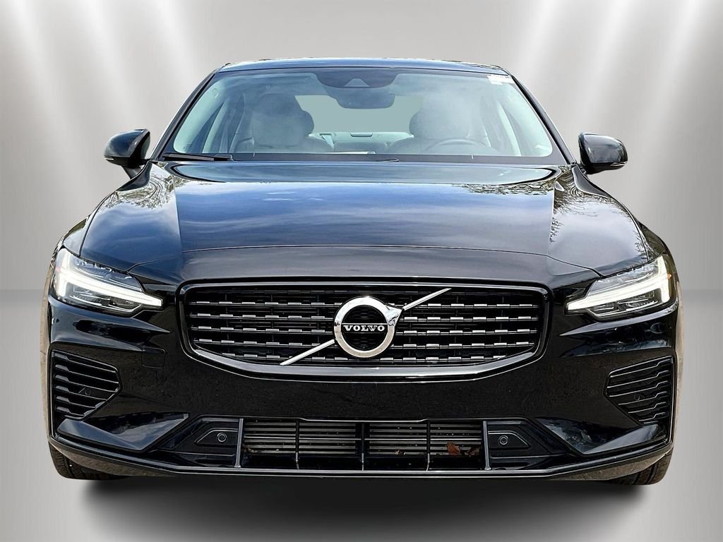 Used 2022 Volvo S60 R-Design Expression with VIN 7JRBR0FZ9NG179224 for sale in Naperville, IL