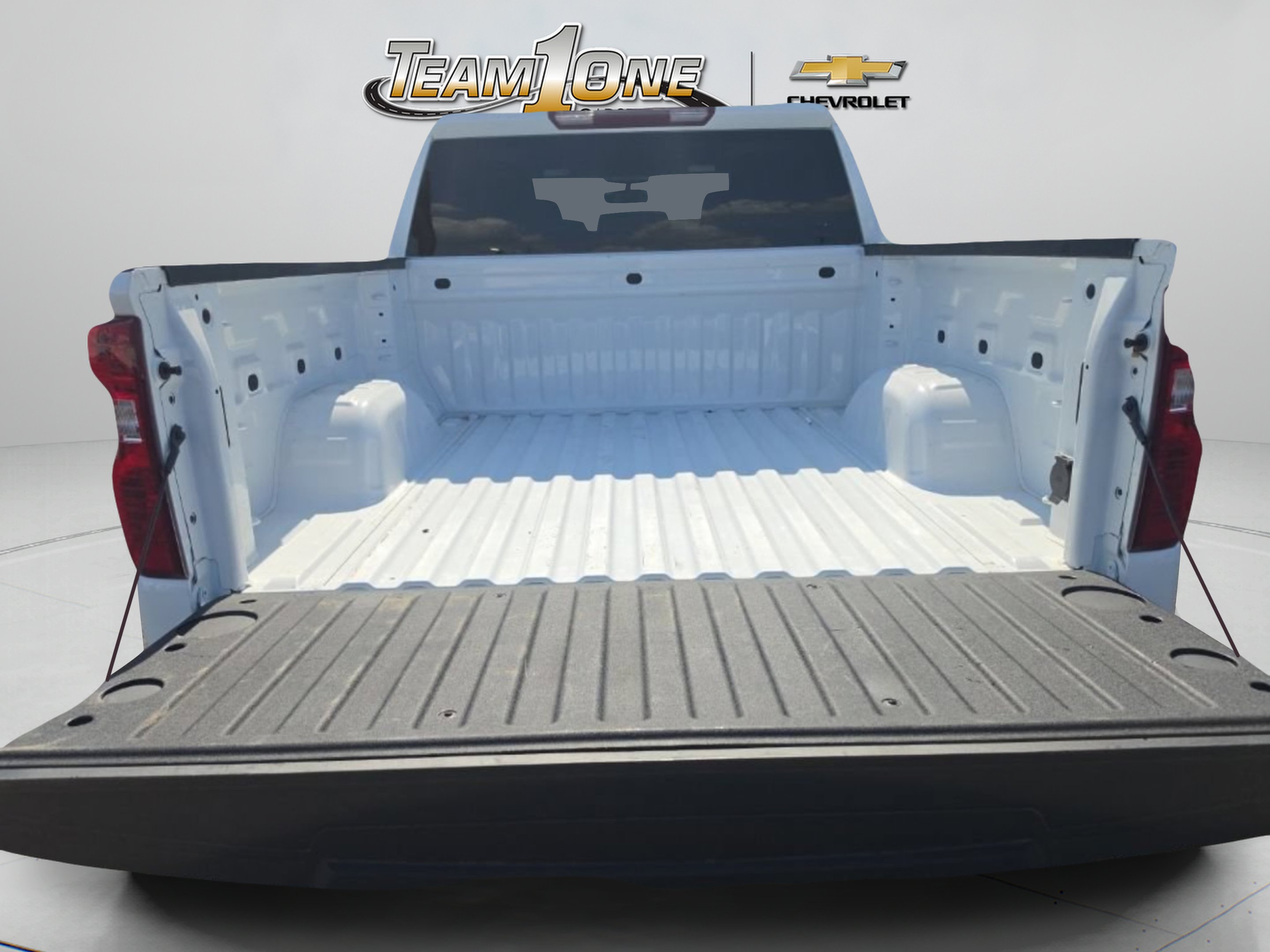 Used 2025 Summit White Chevrolet LT image 9