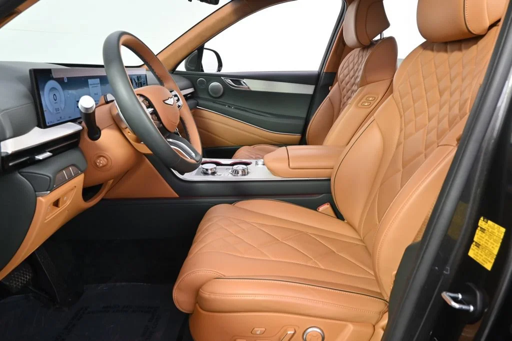 Used 2025  Genesis 3.5T Prestige image 13