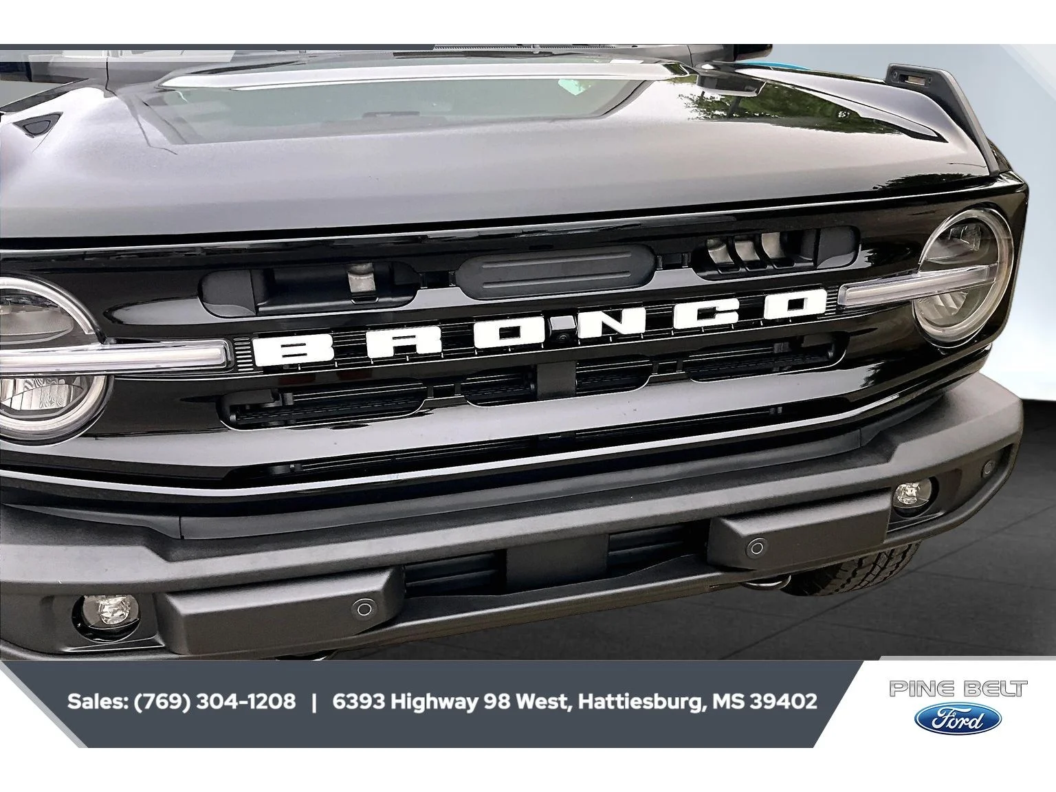 New 2026 Shadow Black Ford Outer Banks® image 22