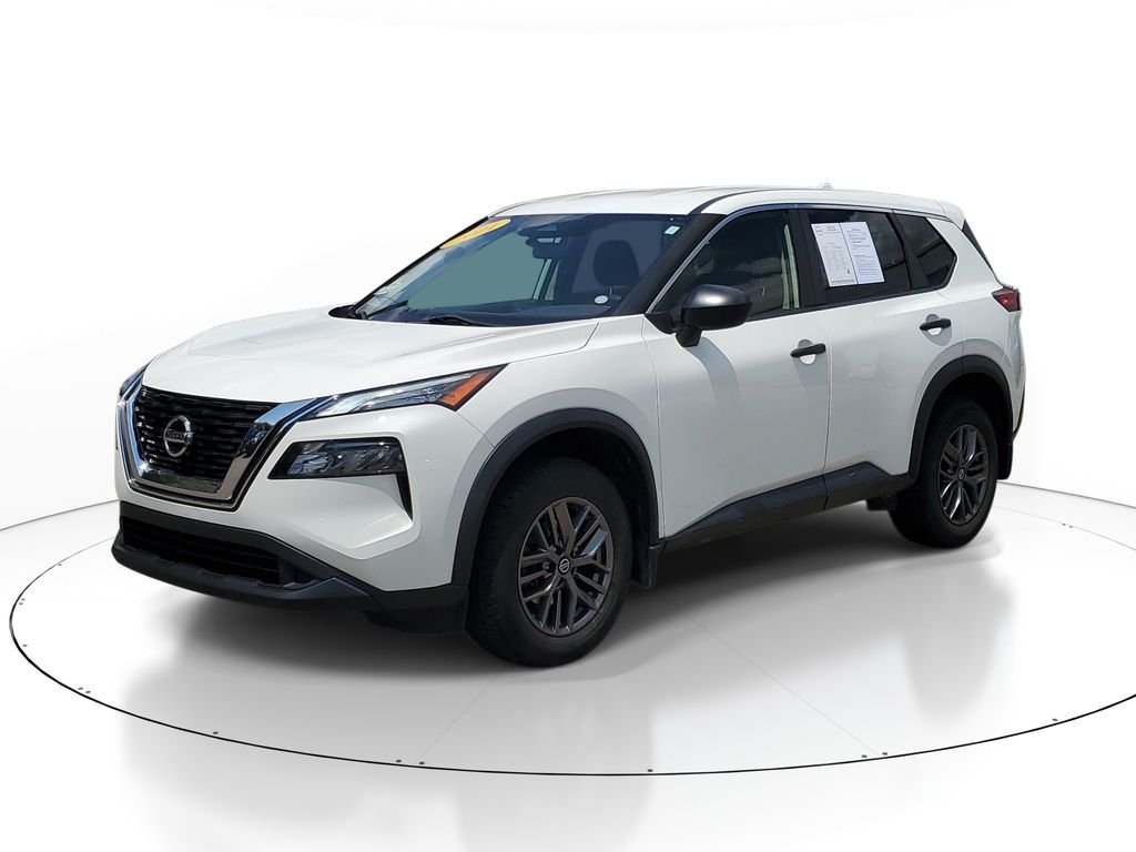 Used 2021 Glacier White Nissan S image 2