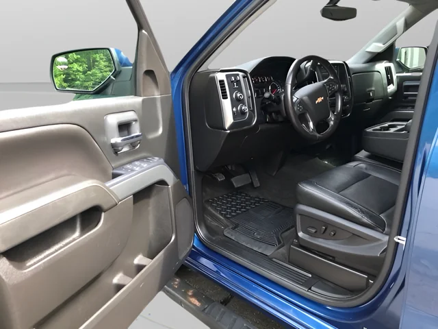 Used 2018 Blue Chevrolet LT image 10