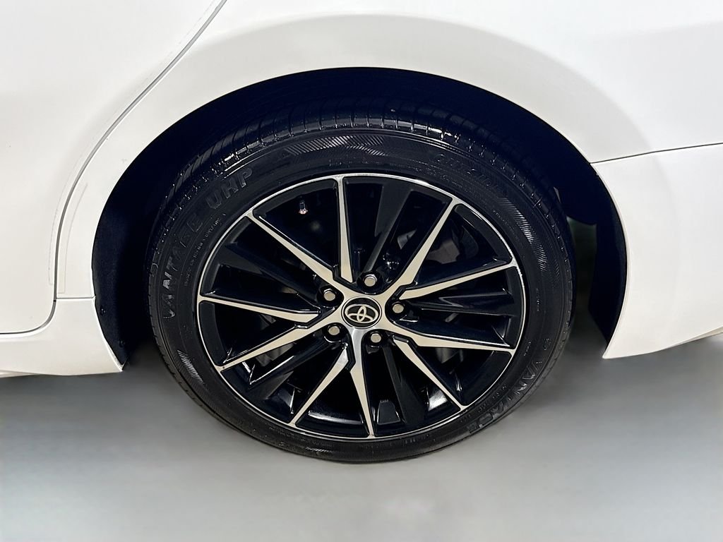Used 2024 Ice Cap Toyota SE image 26