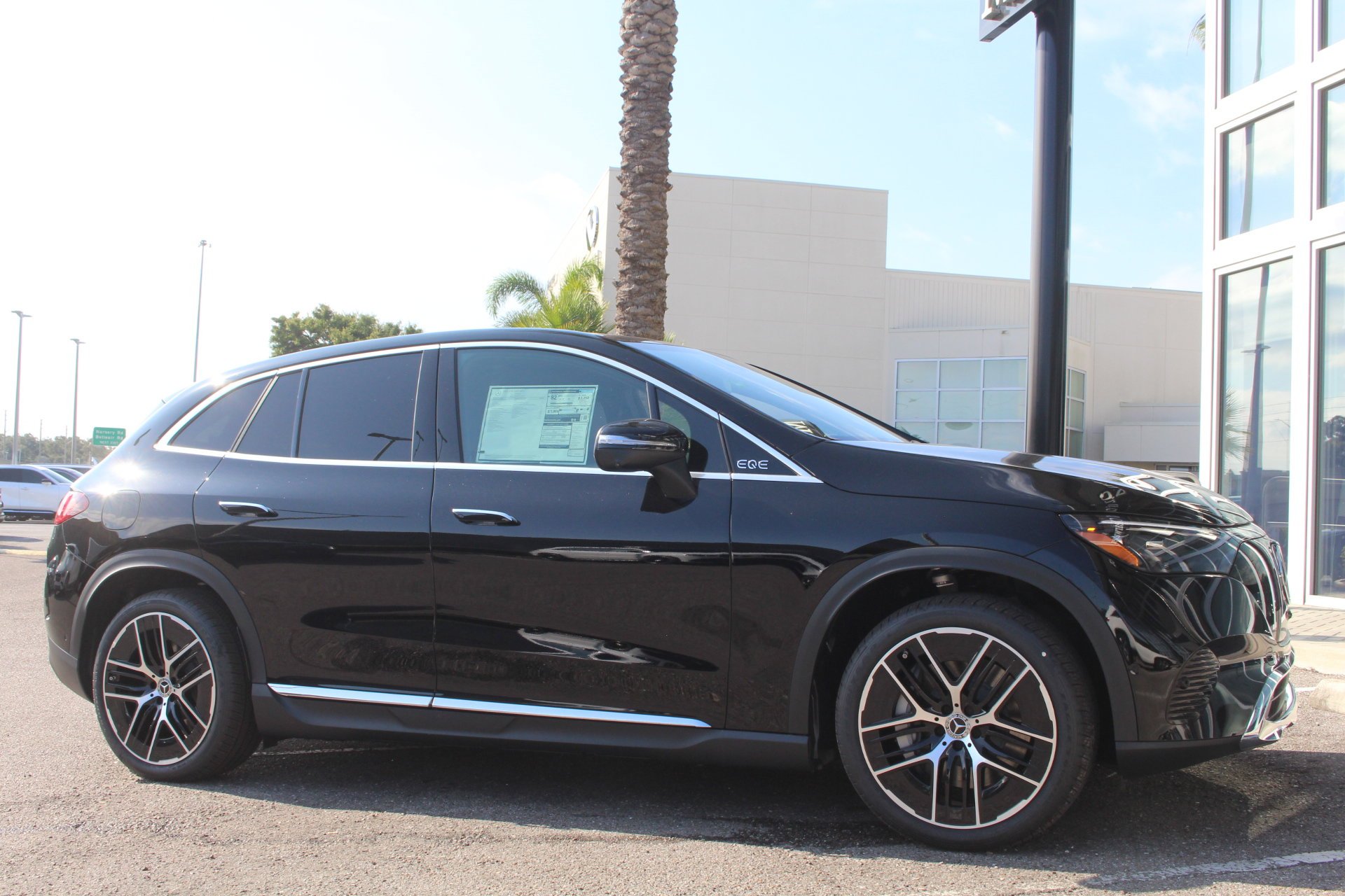 New 2026 Black Mercedes-Benz EQE 320+ image 39