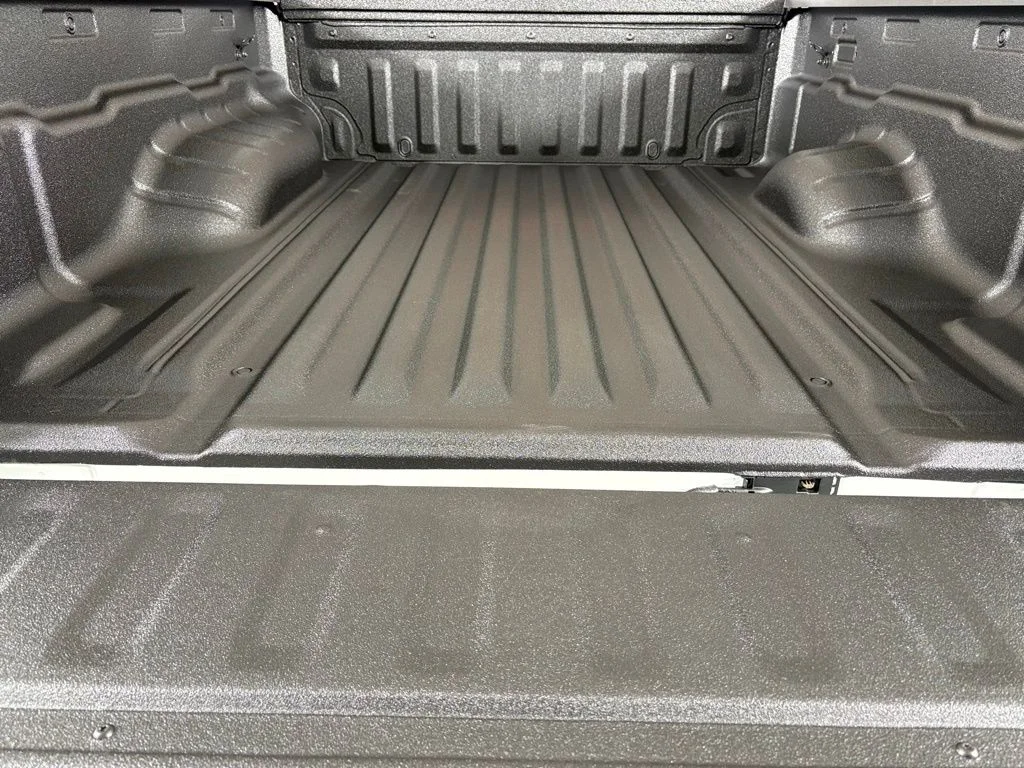 New 2026 Glacier White Nissan King Cab® S image 34