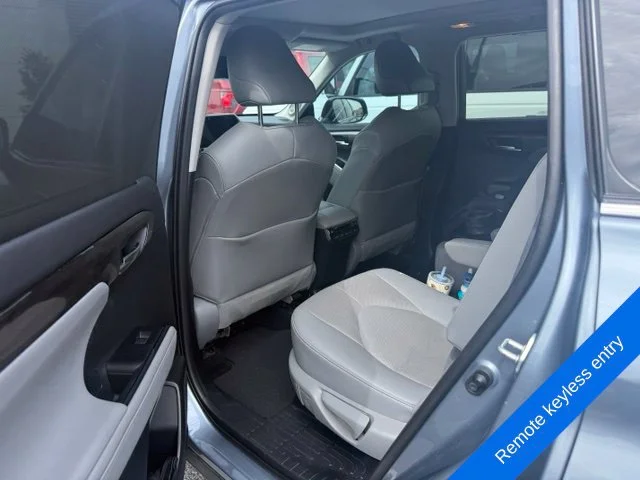Used 2021 Moon Dust Toyota Platinum image 9