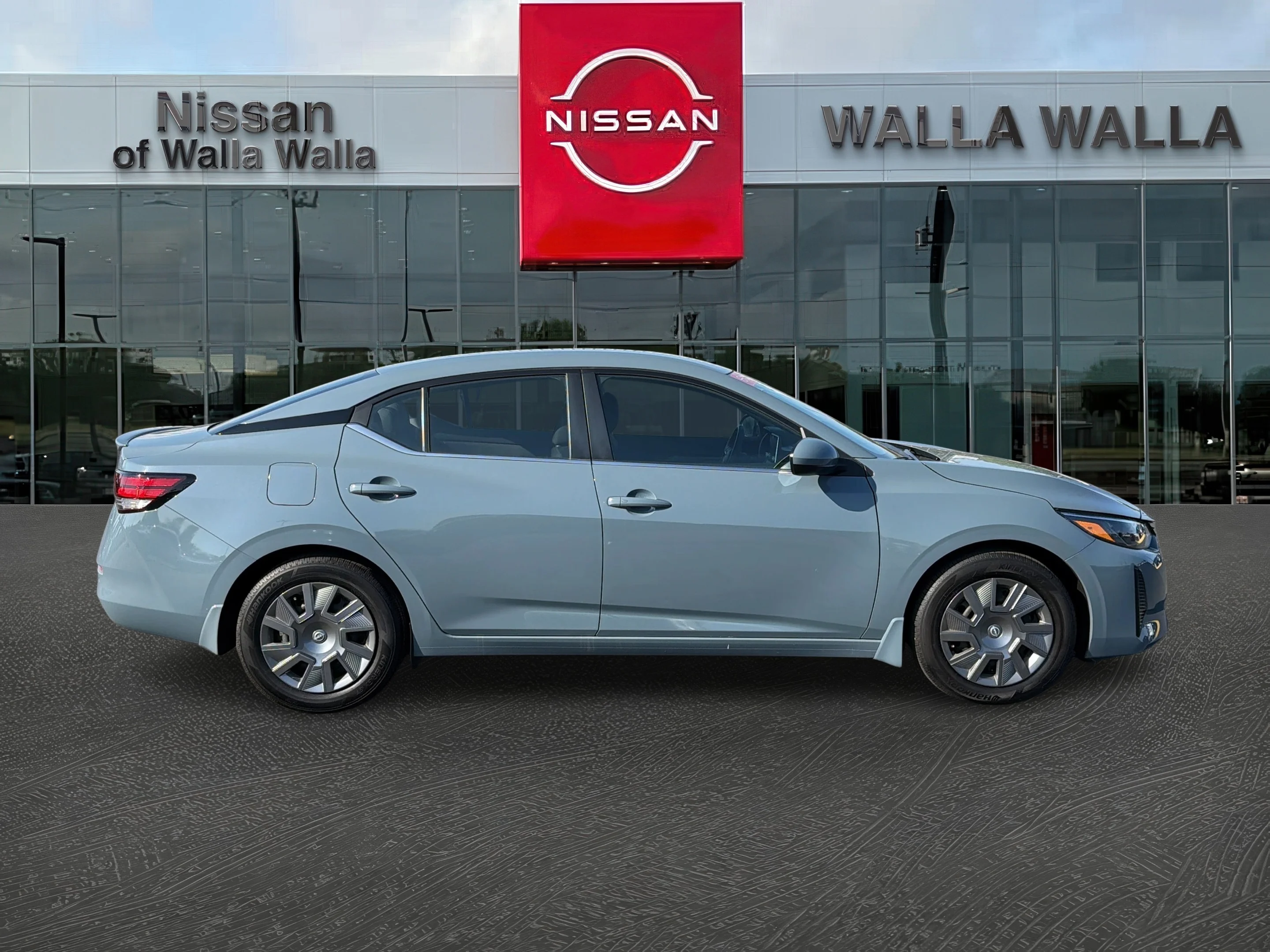2025 Nissan Sentra SV - Photo 8