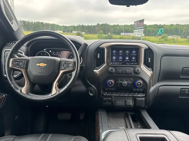 Used 2021 IRIDESCENT PEARL TRICOAT Chevrolet High Country image 15