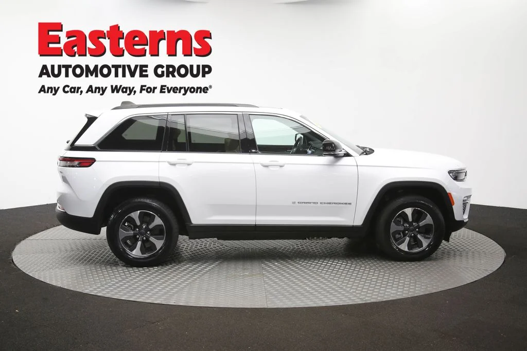 Used 2024 White Jeep 4xe image 48