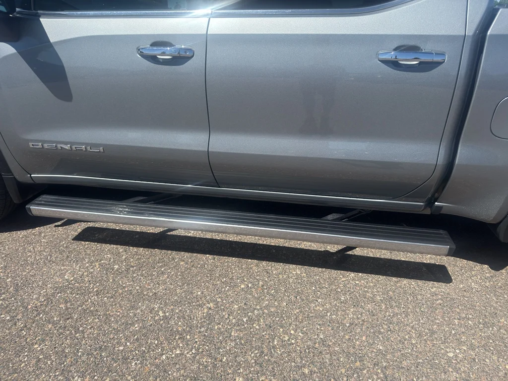 Used 2025 Sterling Metallic GMC Denali image 23