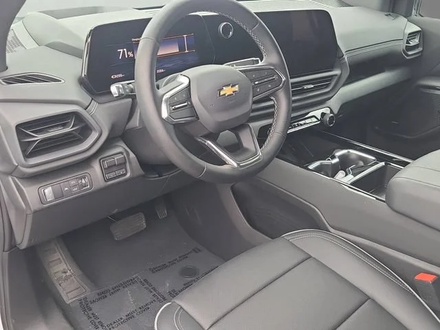 New 2026 Summit White Chevrolet LT - Extended Range image 19