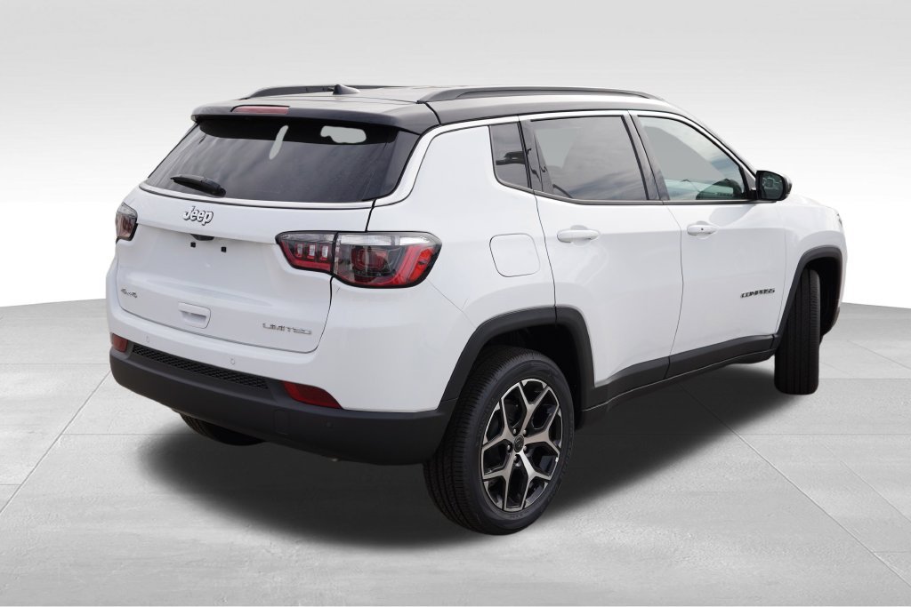 New 2026 Bright White Clear-Coat Exterior Paint Jeep Limited image 3