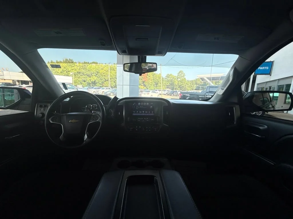 Used 2018 BLACK Chevrolet LT image 18