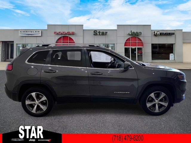 Used 2019 Granite Crystal Metallic Clearcoat Jeep Limited image 4