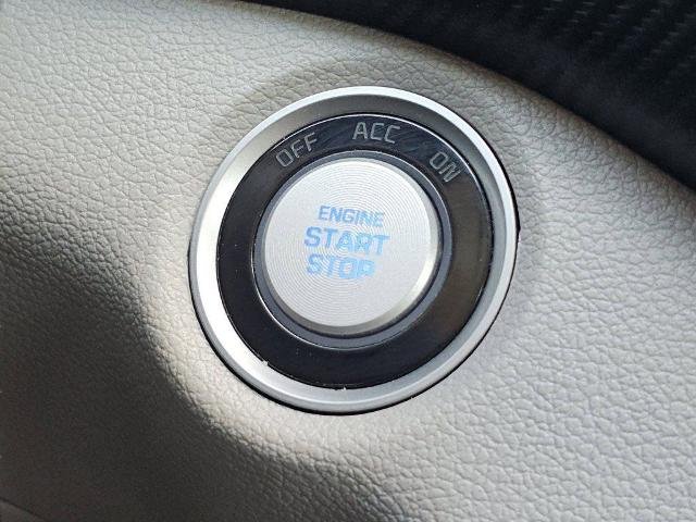 Used 2021 White Cream Hyundai  image 16