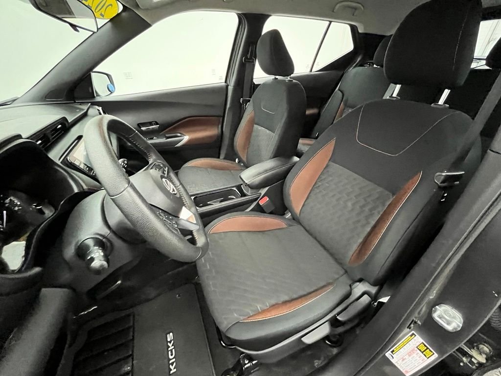 Used 2024 Gun Metallic Nissan SR image 19