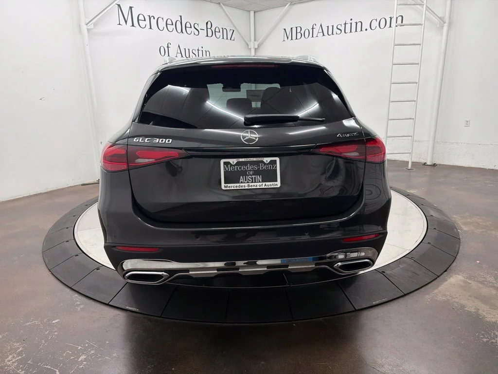 New 2027 Gray Mercedes-Benz GLC 300 image 6