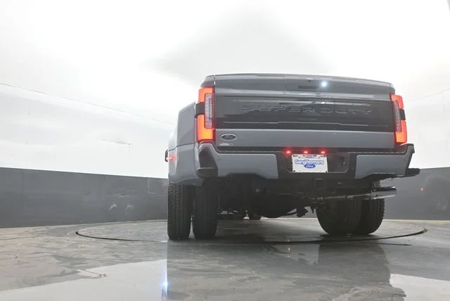 New 2026 Glacier Gray Metallic Tri-Coat Ford F-350® Platinum® image 37