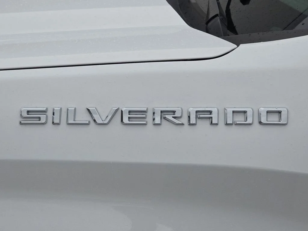 Used 2023 Summit White Chevrolet LT image 33