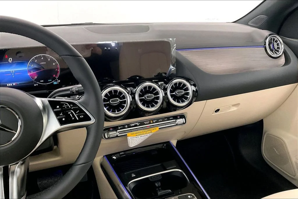 New 2026 Mountain Grey Metallic Mercedes-Benz GLA 250 image 18
